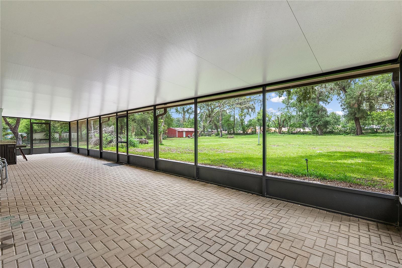 HUGE Back Porch / Lanai