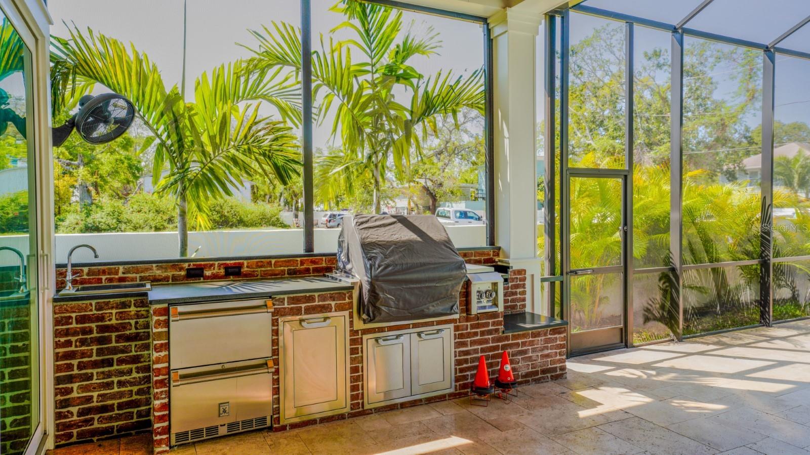 Pool outdoor kitchen with grills