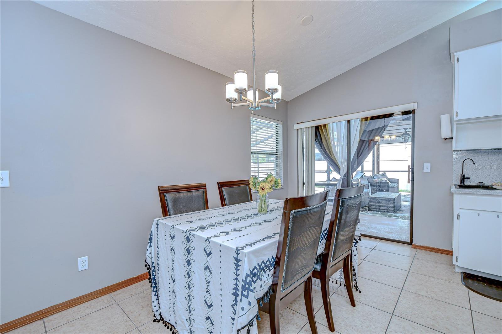 Breakfast nook!