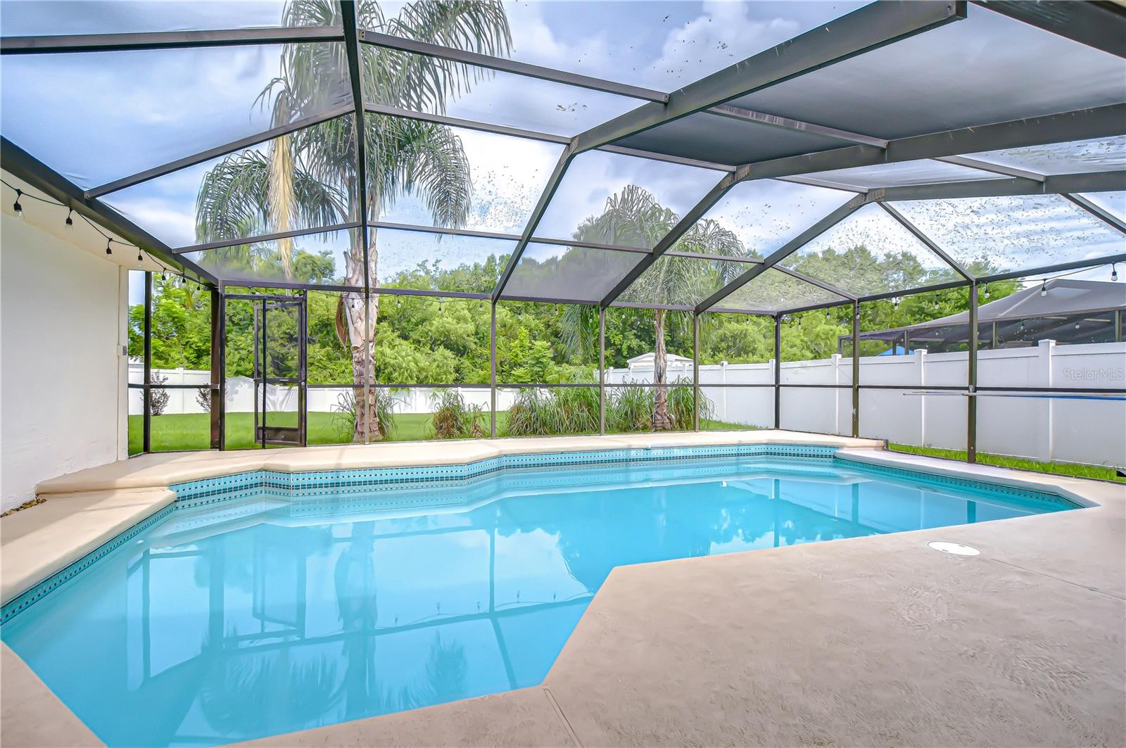 Sparkling pool!