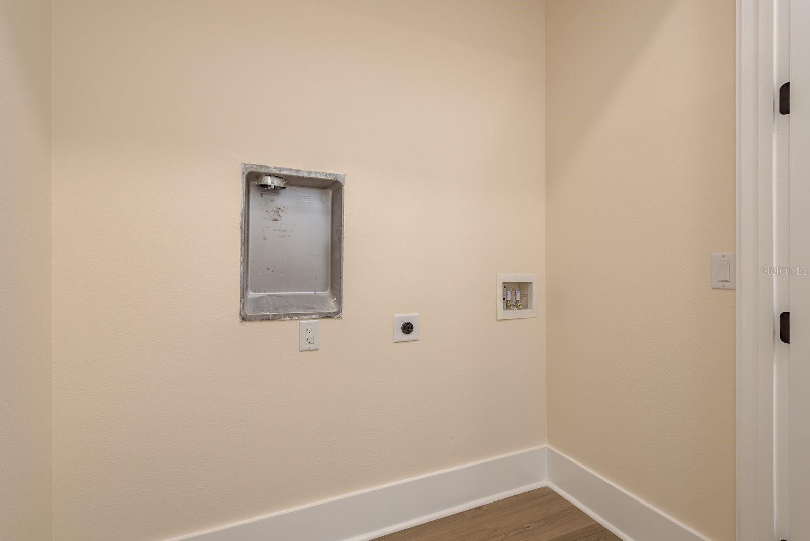 Laundry Closet hook-ups