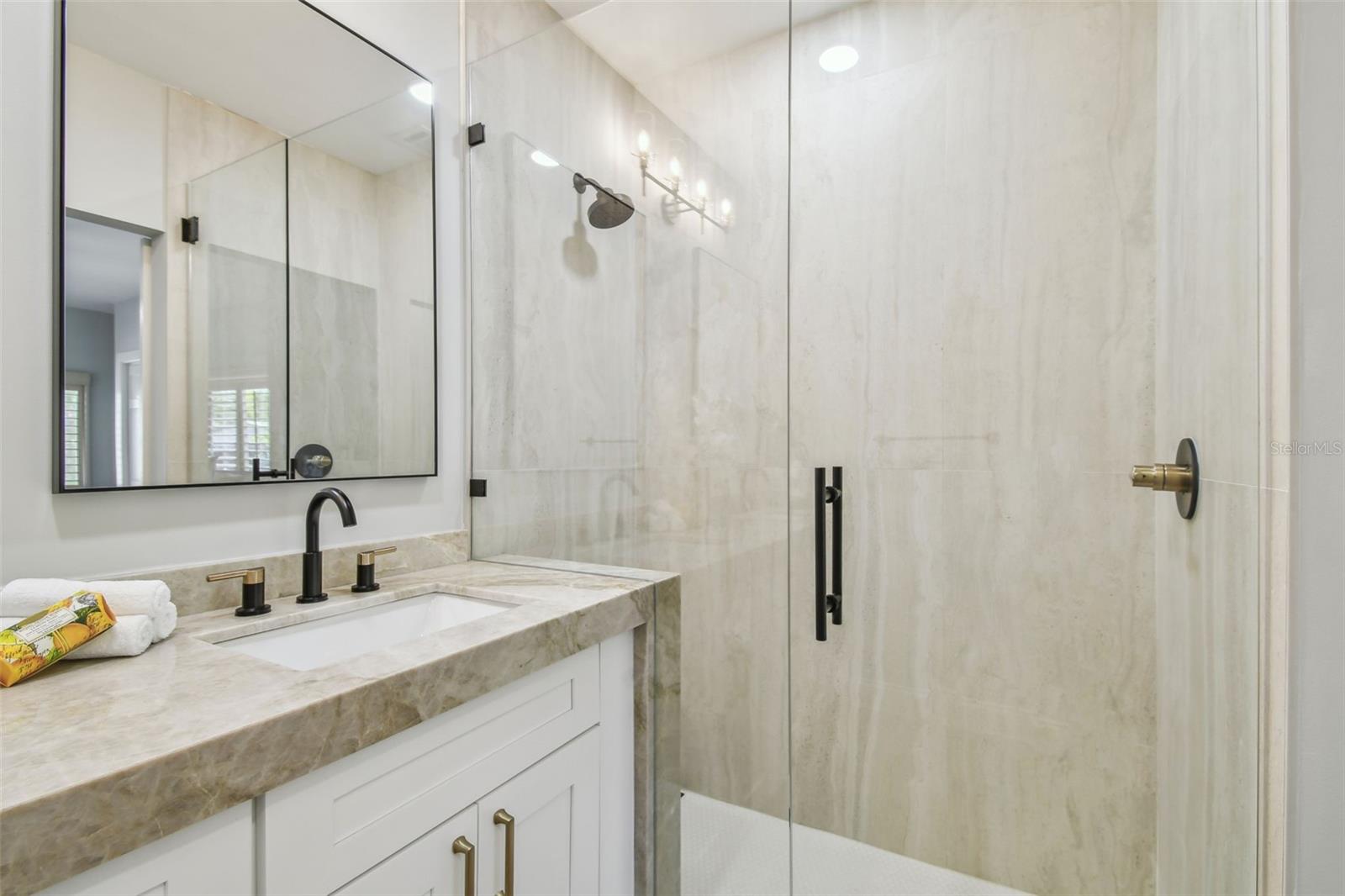 Thoughtfully created with quality 24 x 48 inch wall tiles and thick, glass enclosure.