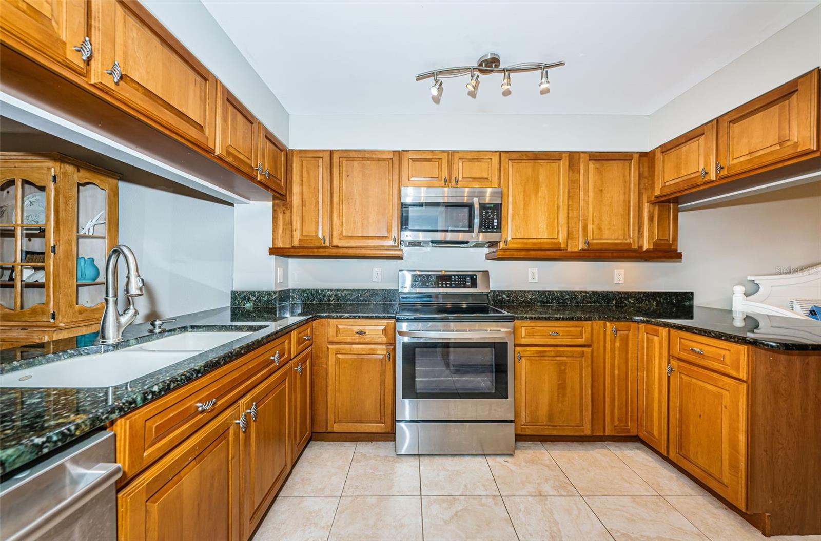 Another Kitchen picture
