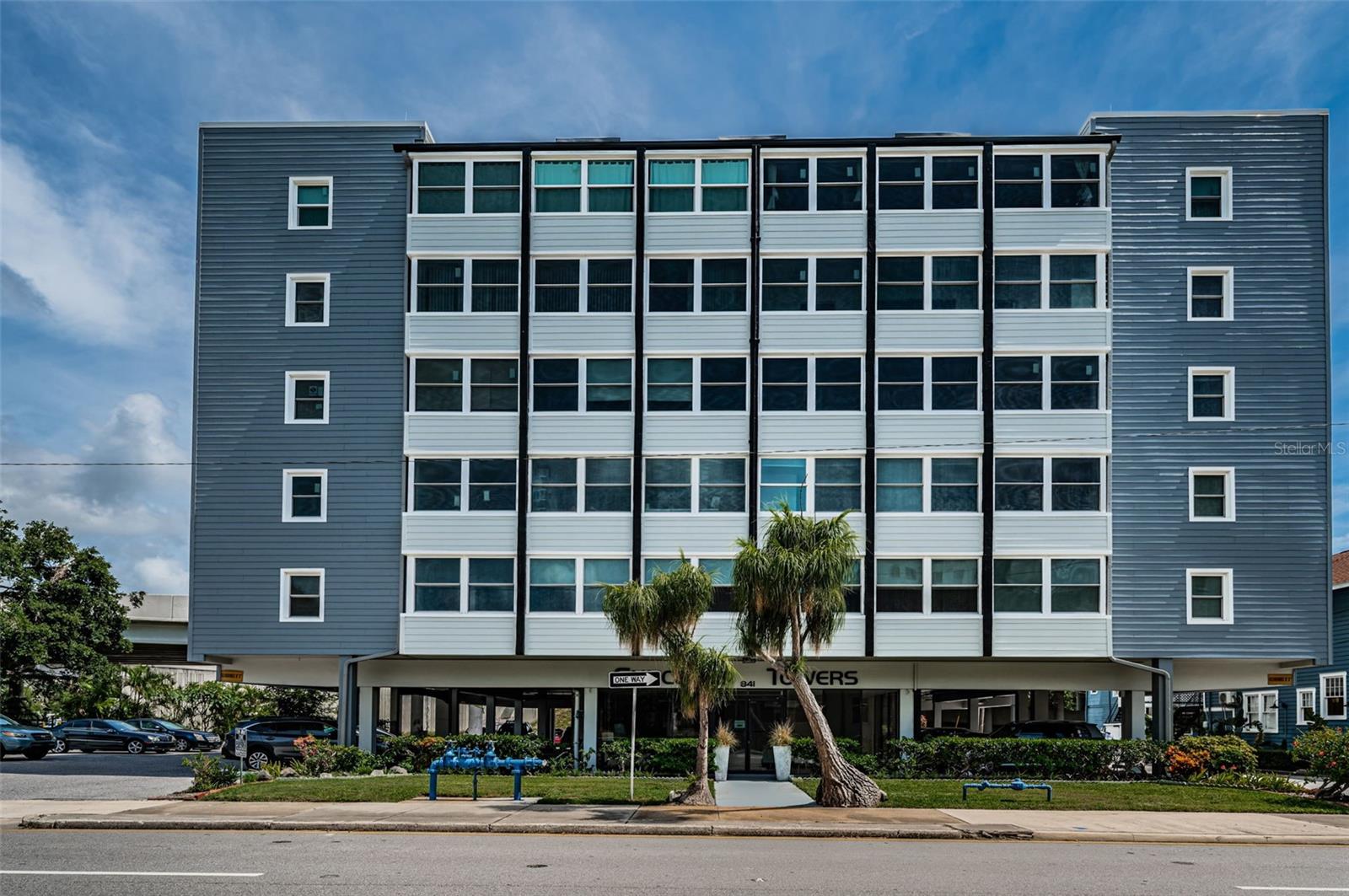 BLDG FRONT