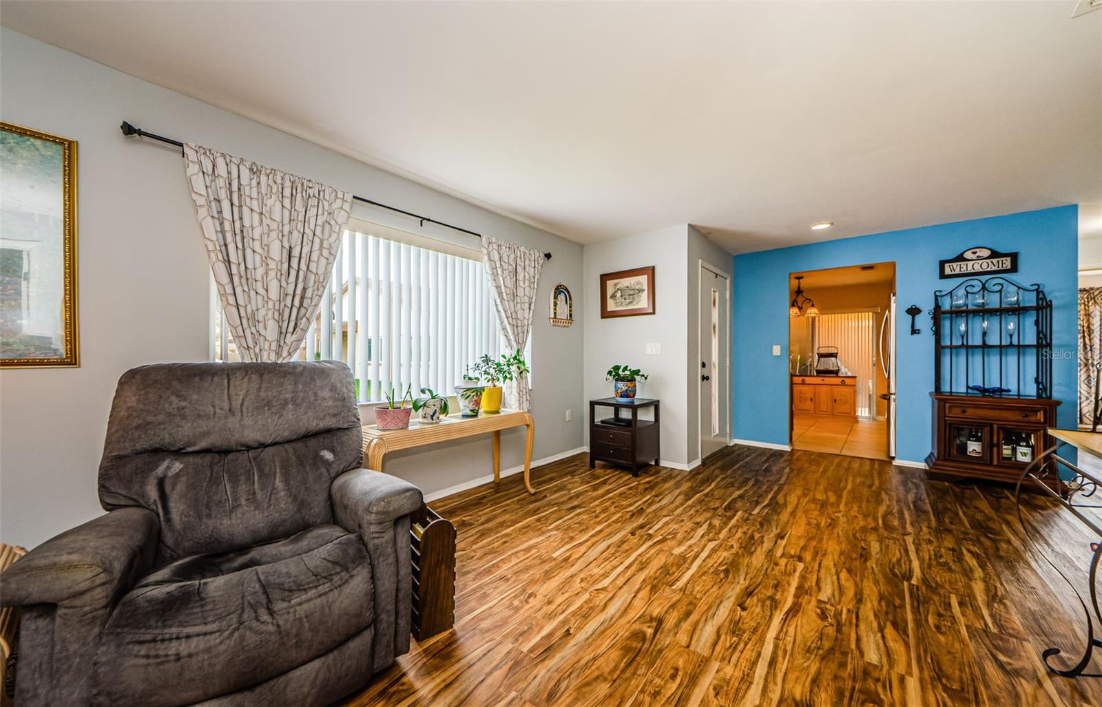 Stunning move in ready condo