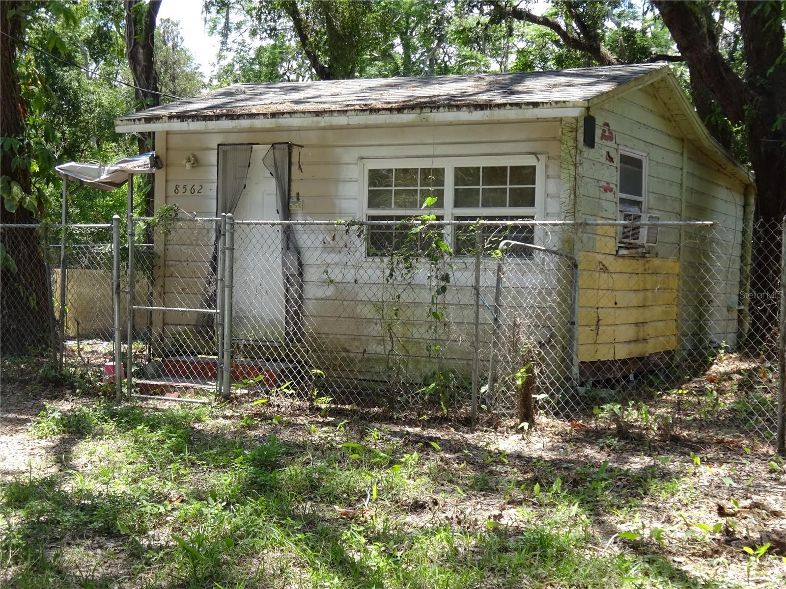 Front and side view of the house
