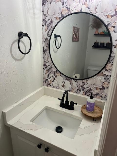 TB8395725