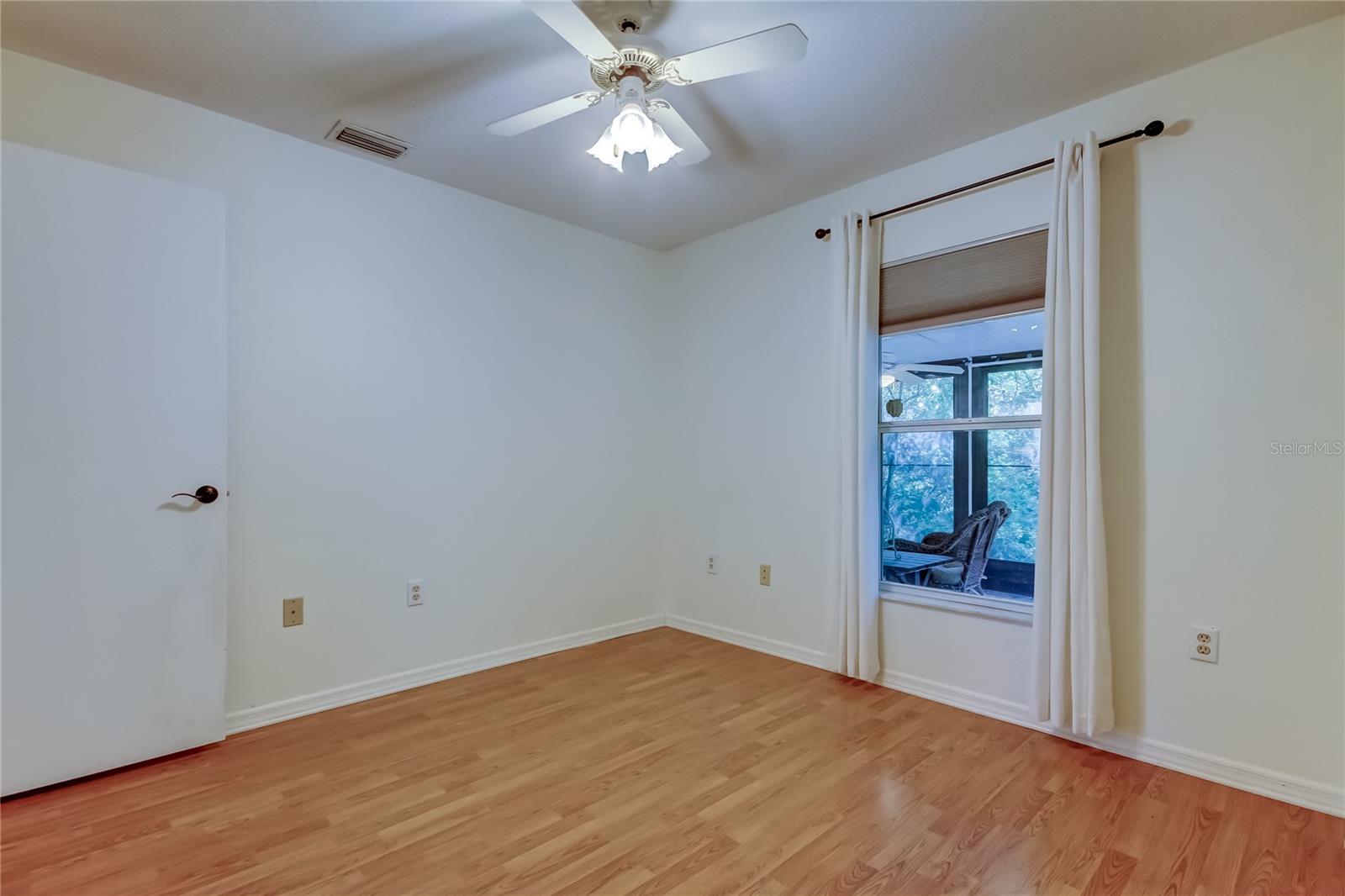 Secondary bedroom