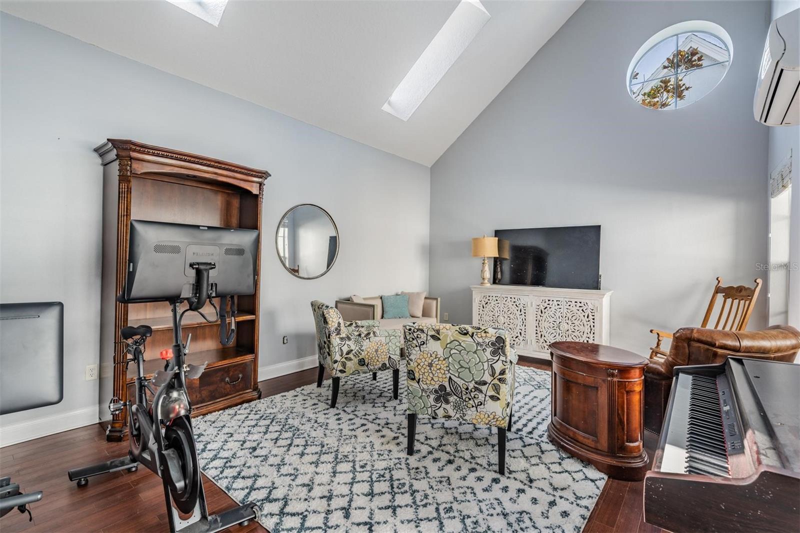 Bonus room