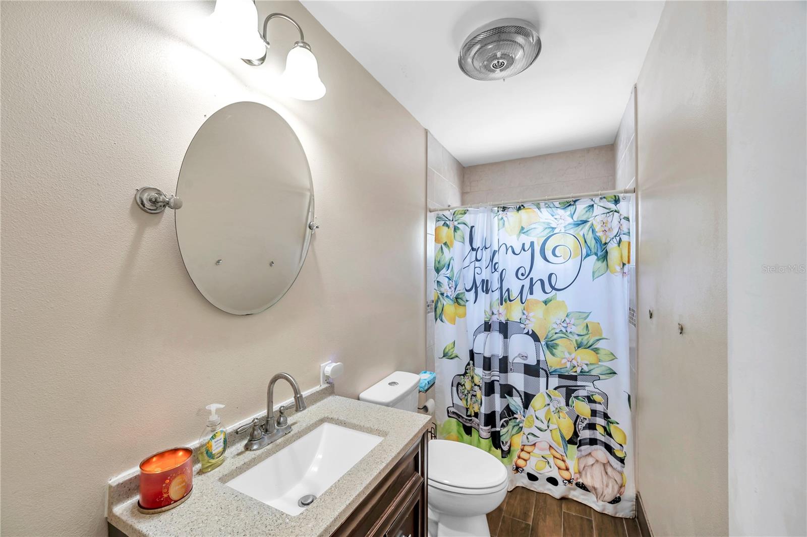 Primary en suite bath