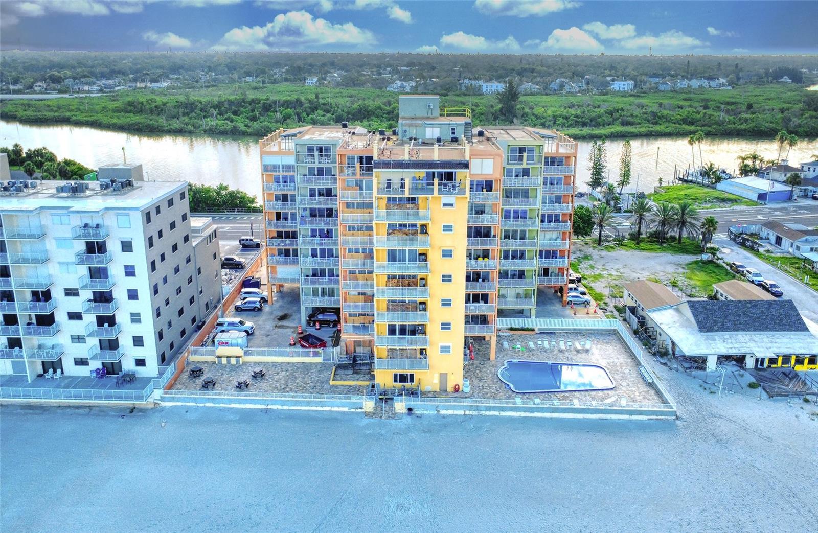 TB8395854