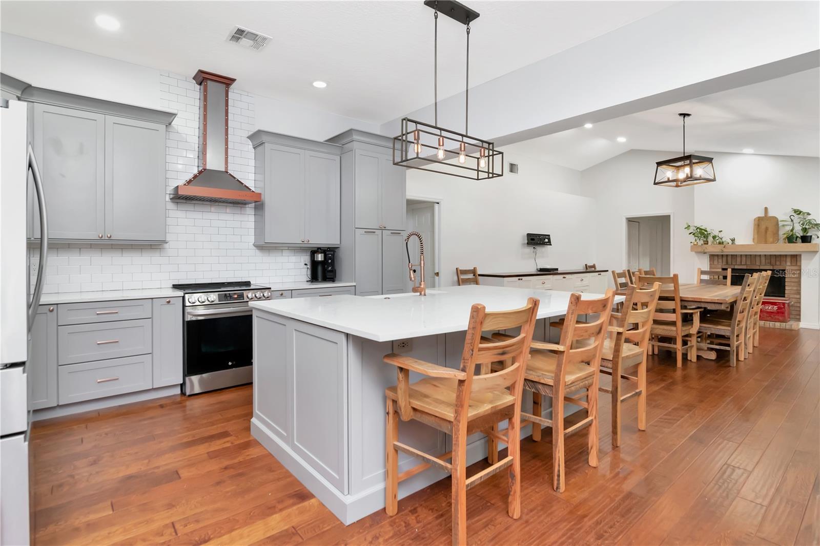 Dream Kitchen - Large Island