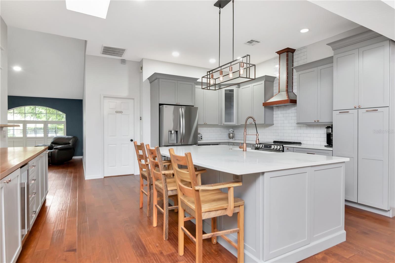 Dream Kitchen - Large Island
