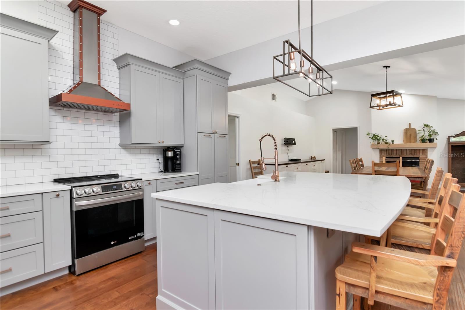 Dream Kitchen - Large Island