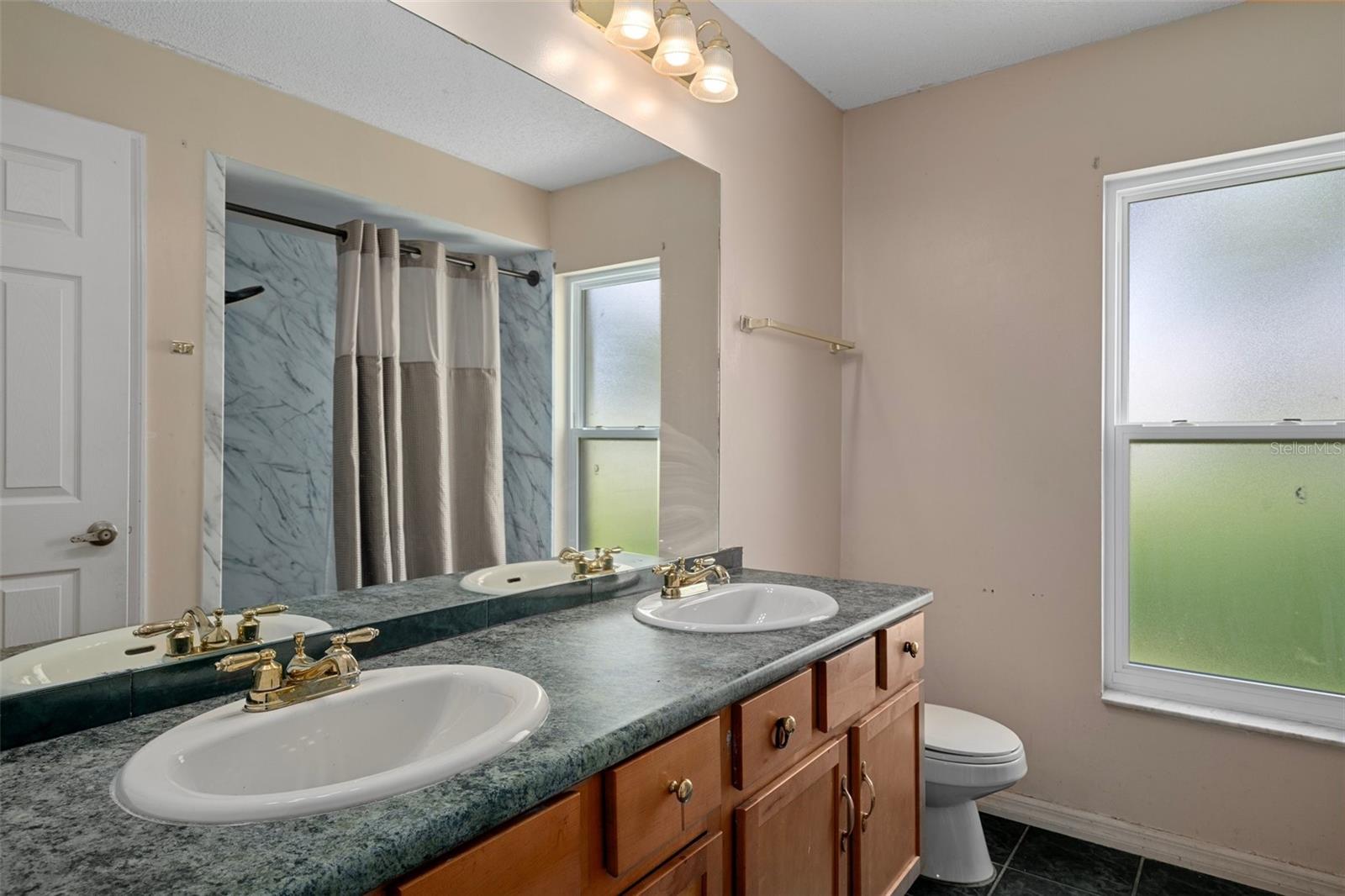 2nd Bath with dual vanities