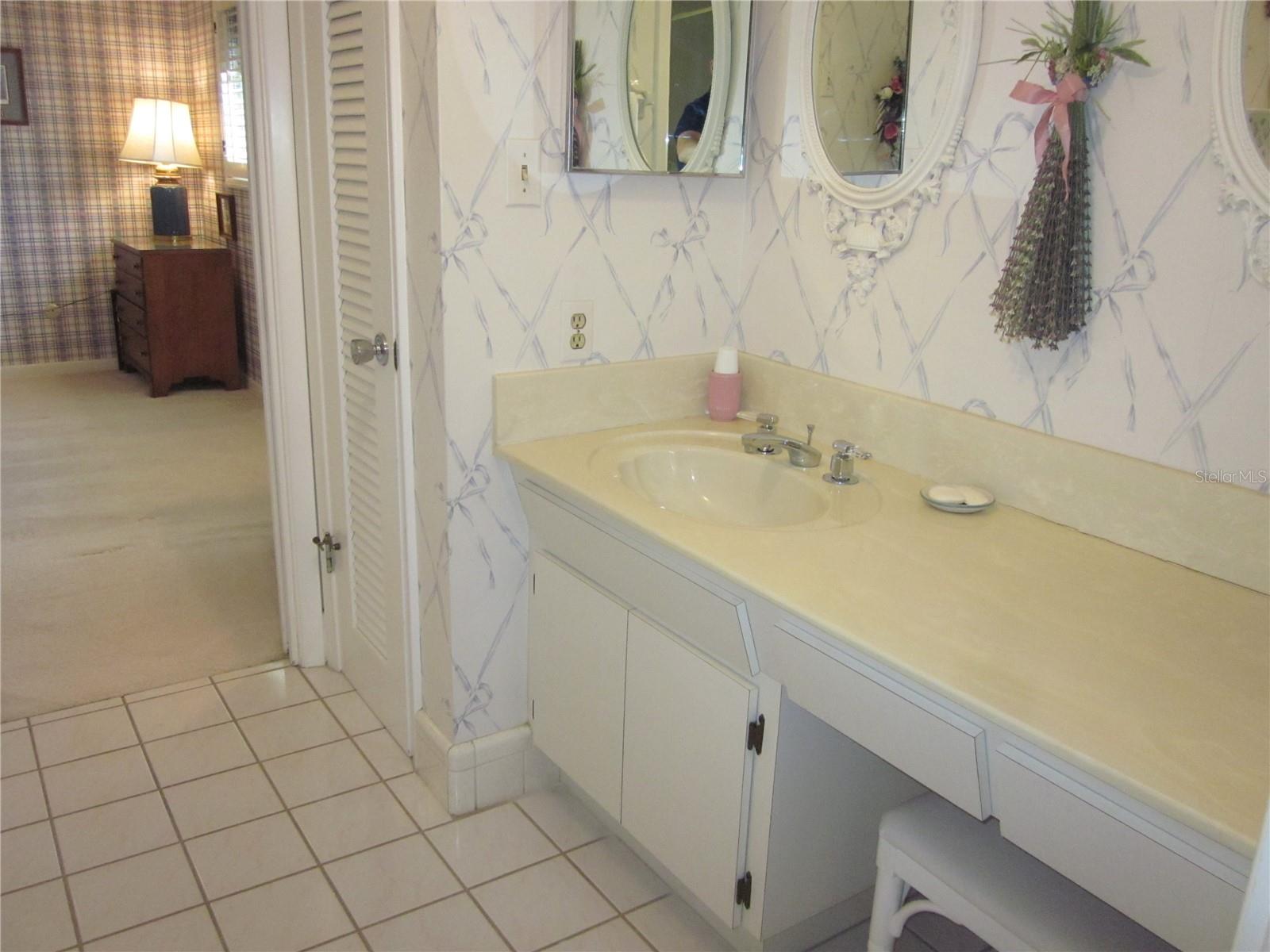 "Jack & Jill" bath between bedrooms #2 & 3