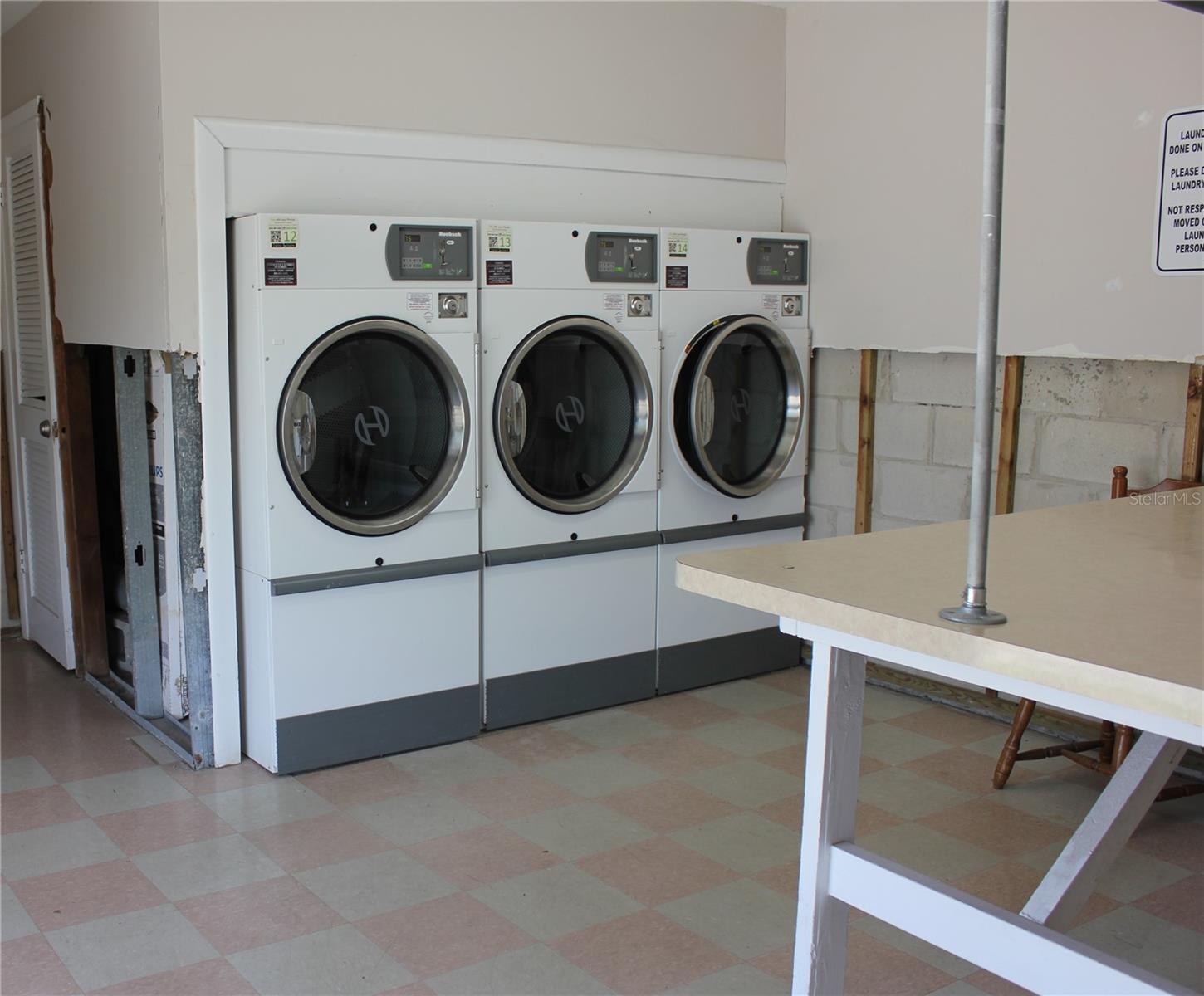 Community Laundry 1