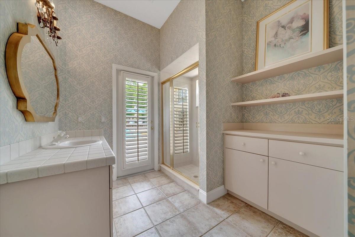 Guest bathroom #2