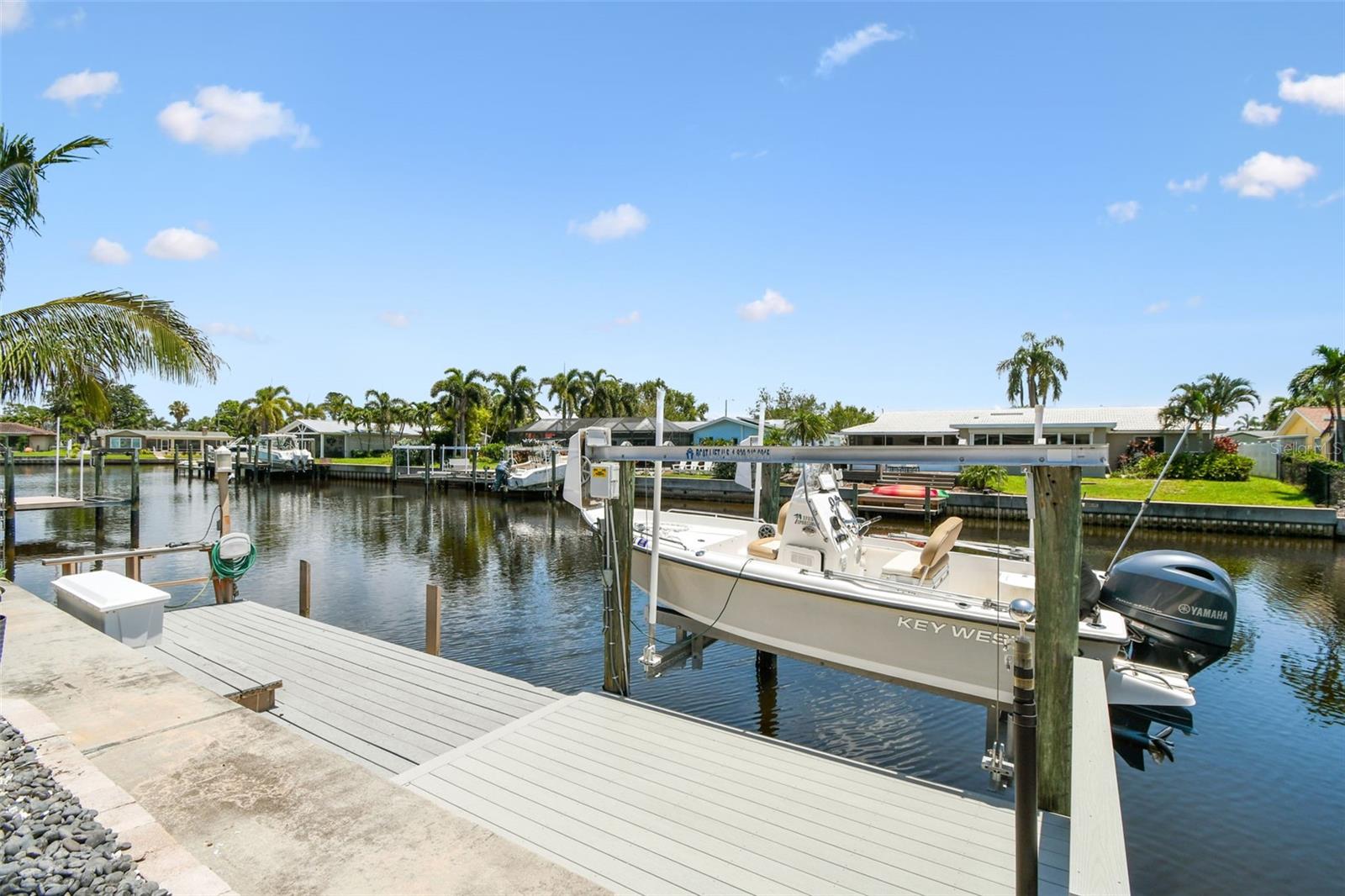 Dock with 10,000 lb lift