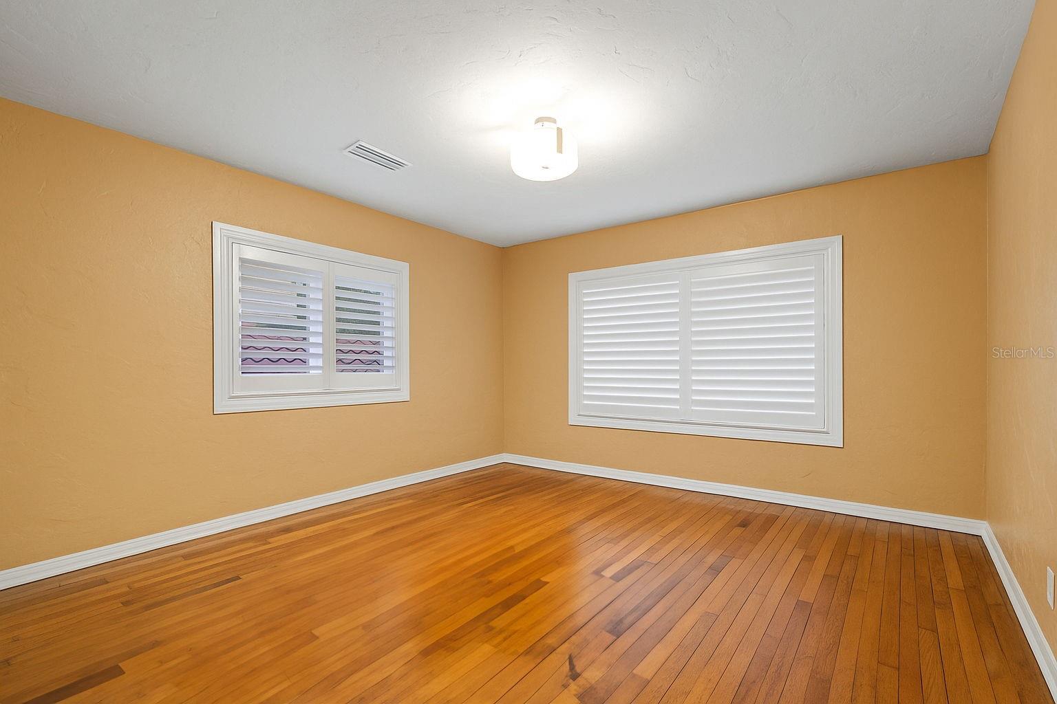 Guest bedroom