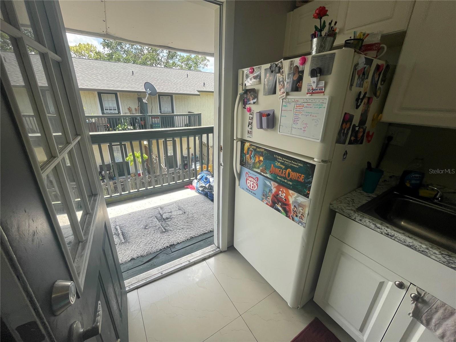 KITCHEN EXIT TO BALCONY