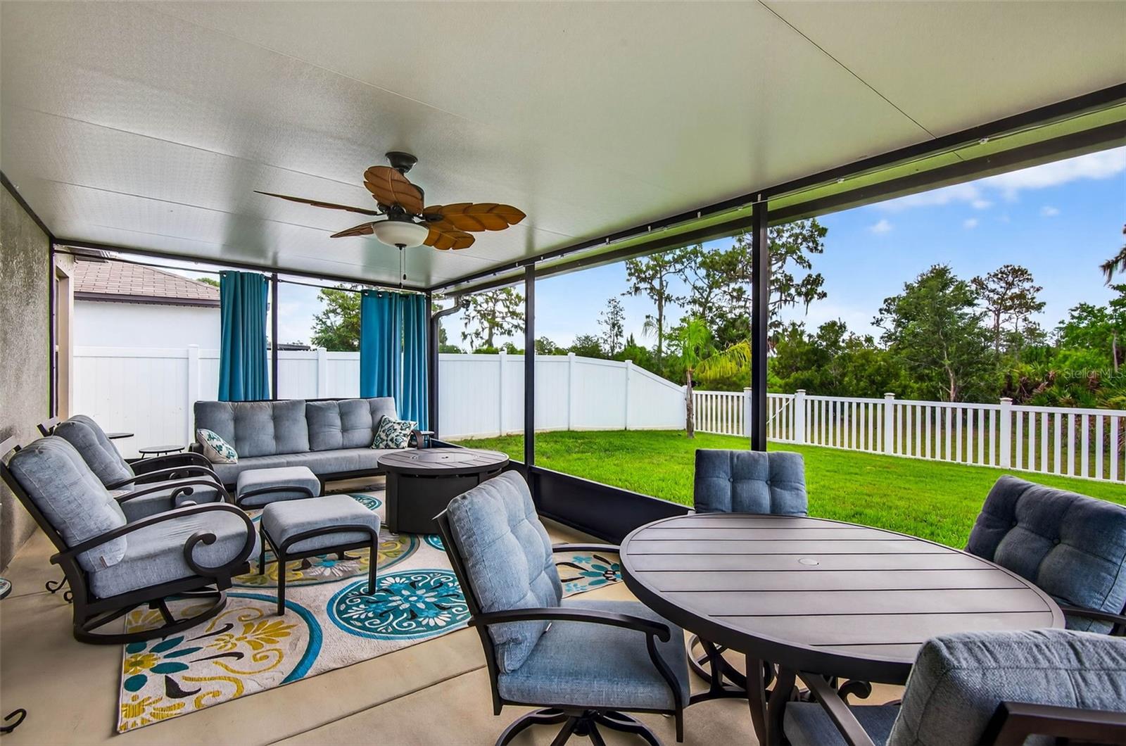 Screened In Patio