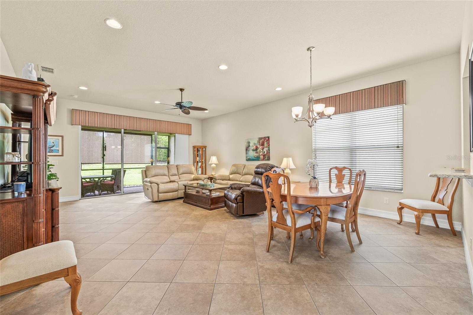 Living Dinning Room
