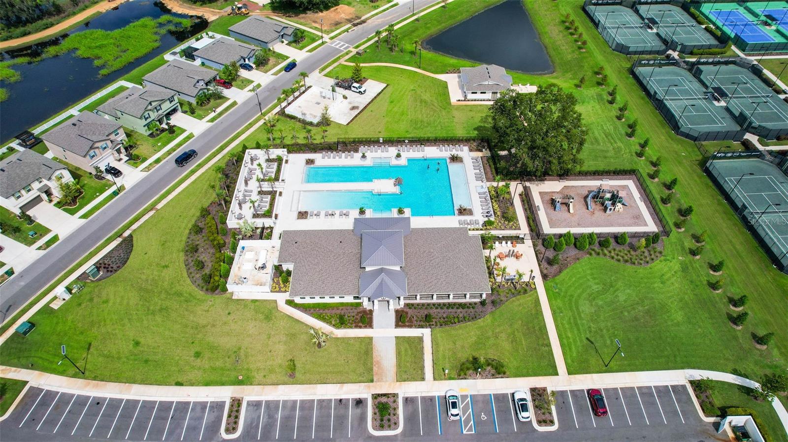 Amenity rich community close to shopping centers, medical, and all you need!