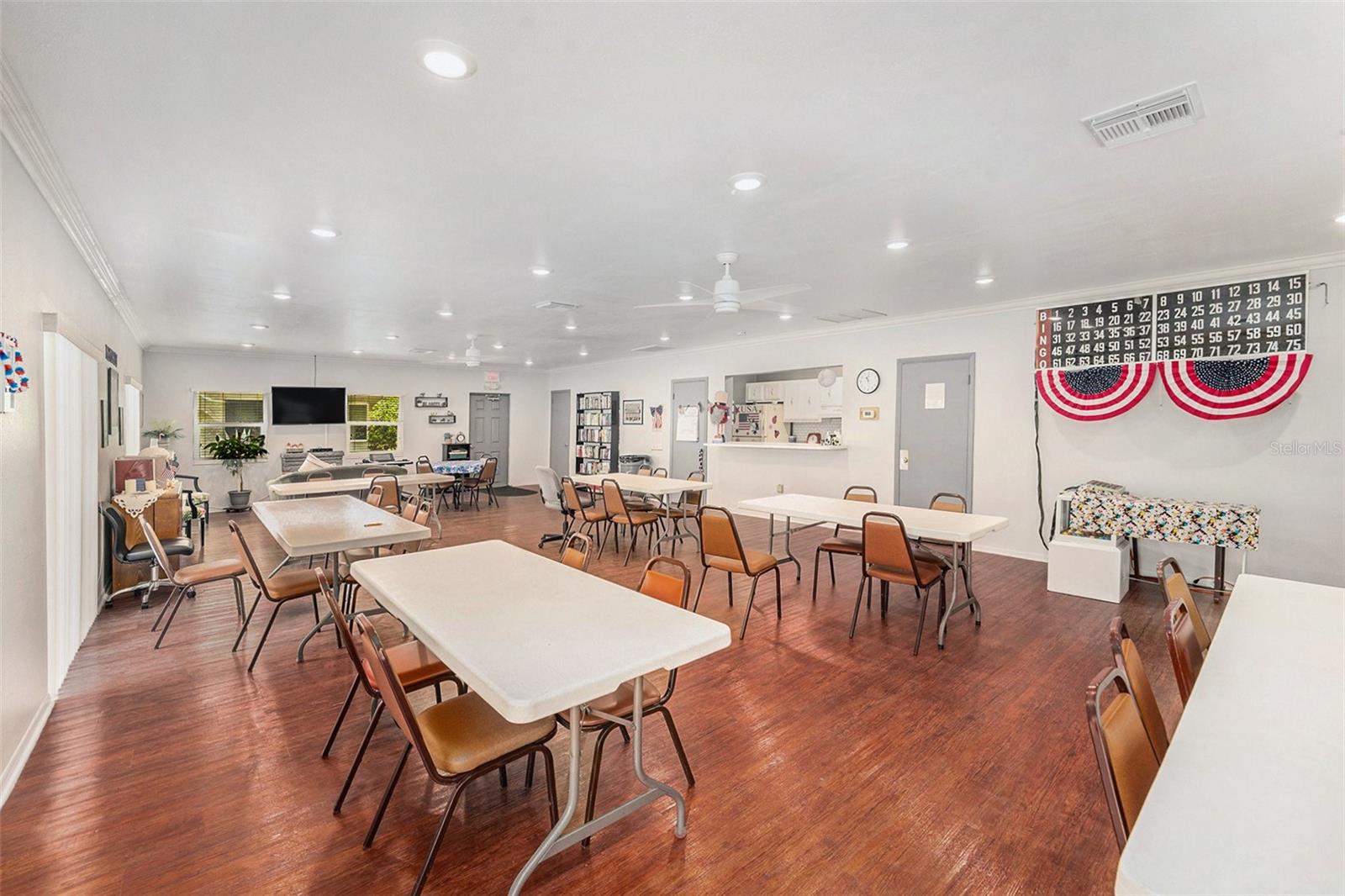 CLUBHOUSE