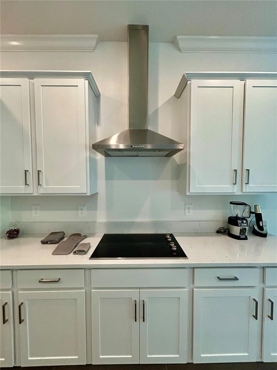 Range w/Stainless Steel Range Top