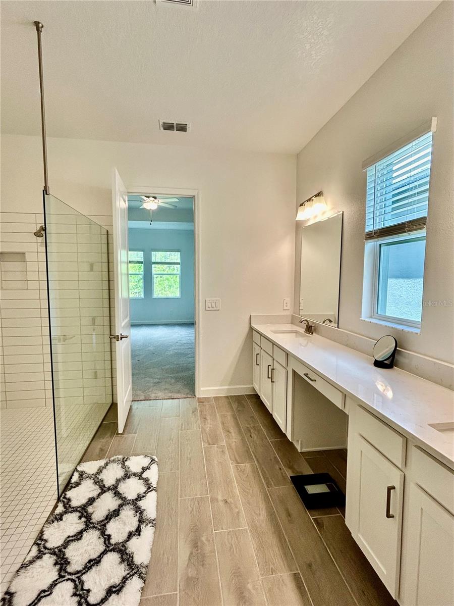 Master Bath w/Double Sinks, Vanity and Window