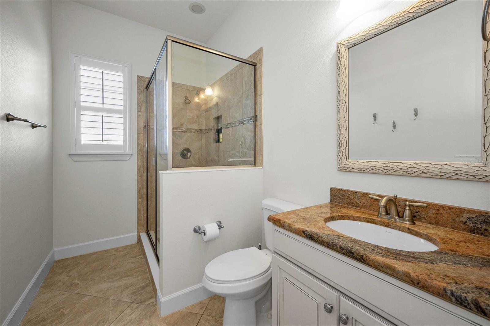 Main level full bathroom