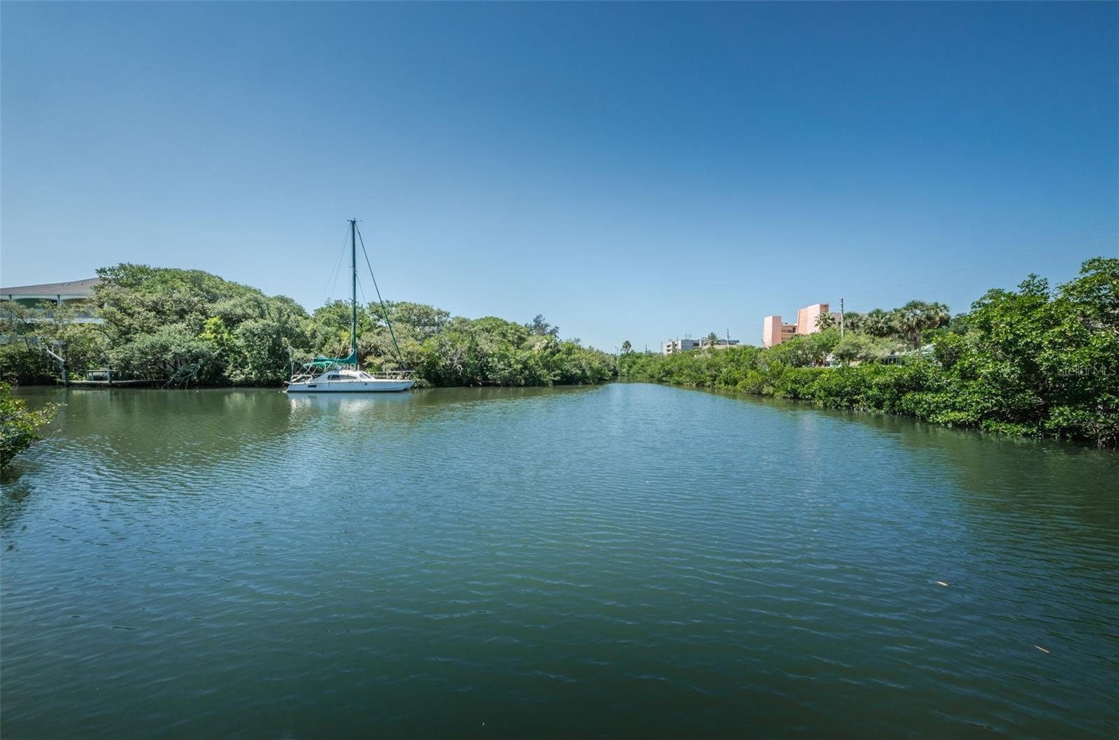 Community Dock / Waterway view!