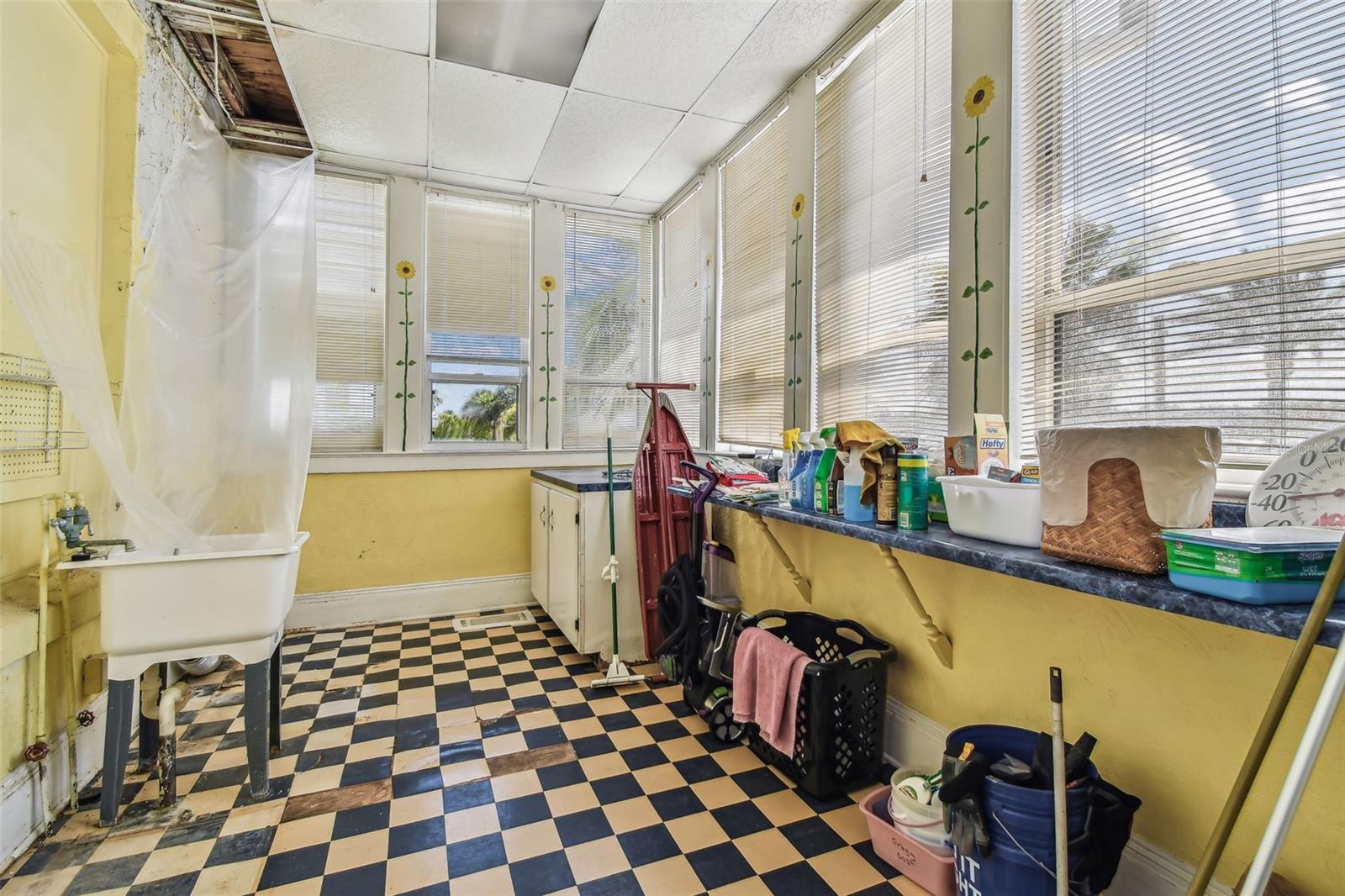 Utility room off kitchen