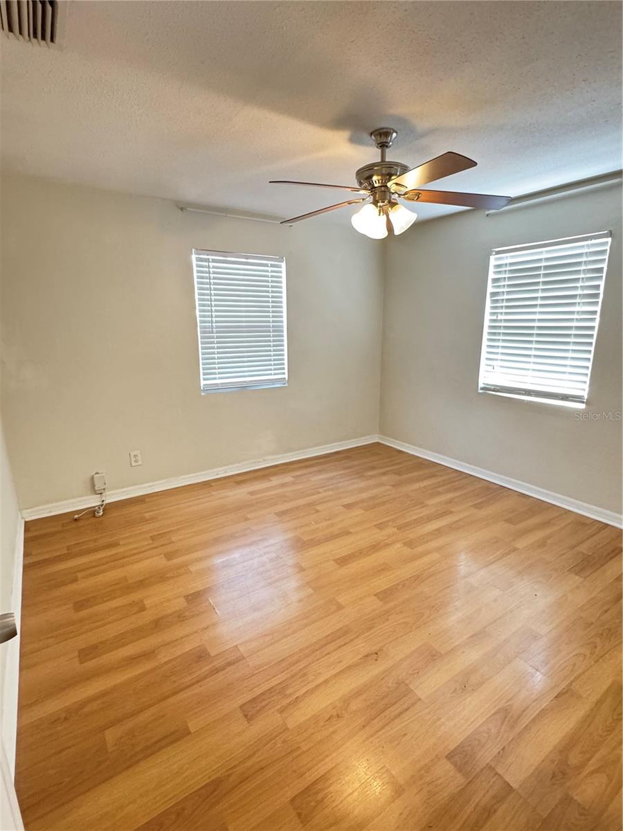 Bed room 1