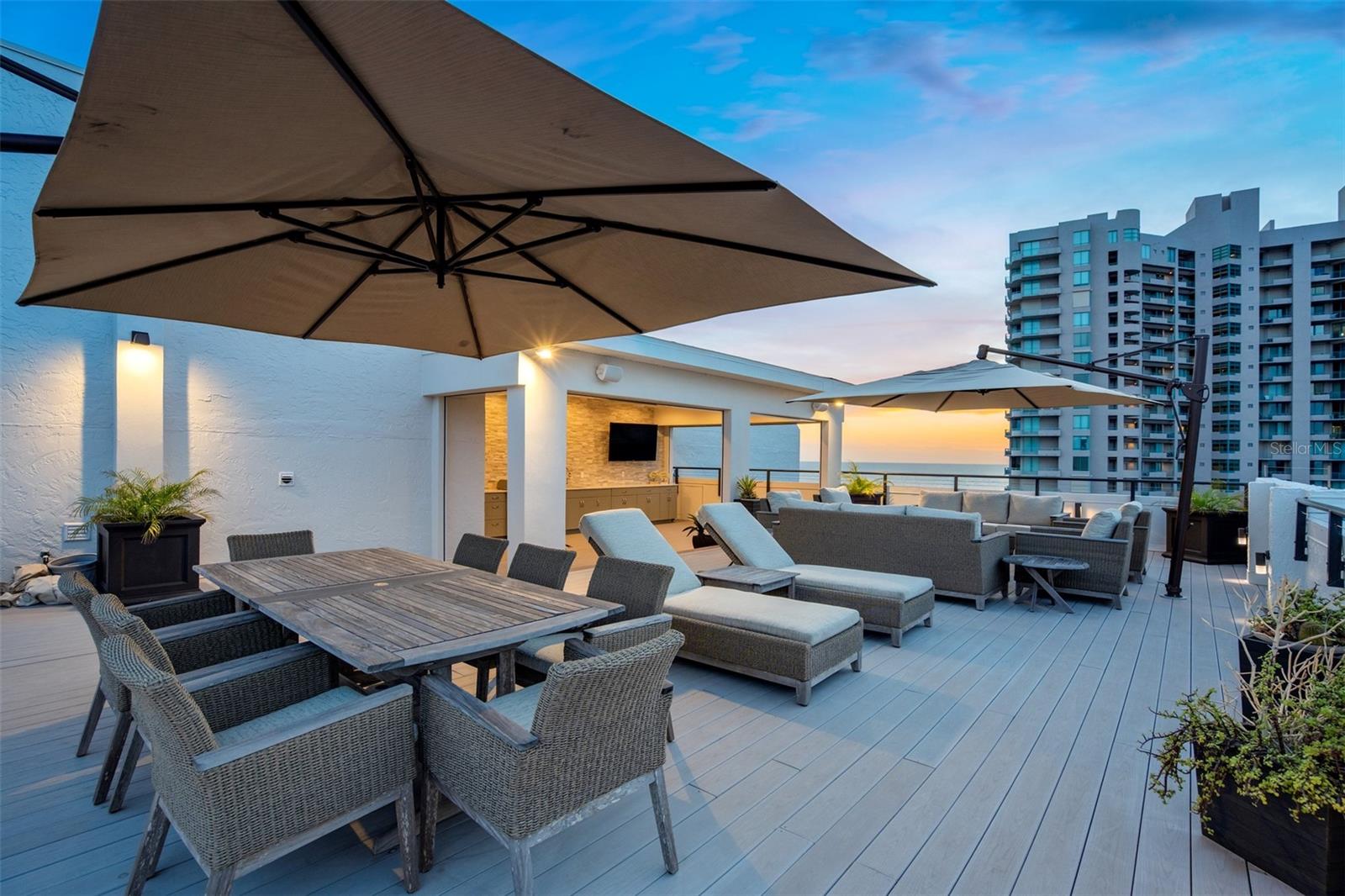 Rooftop Deck