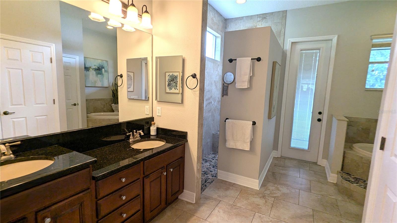 Double sinks