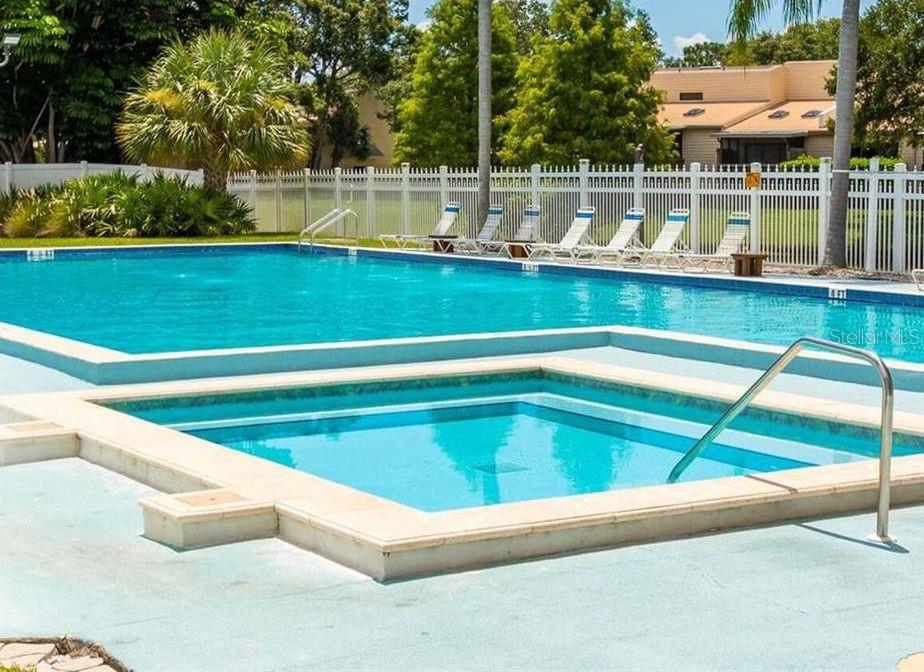 Pool/hot tub