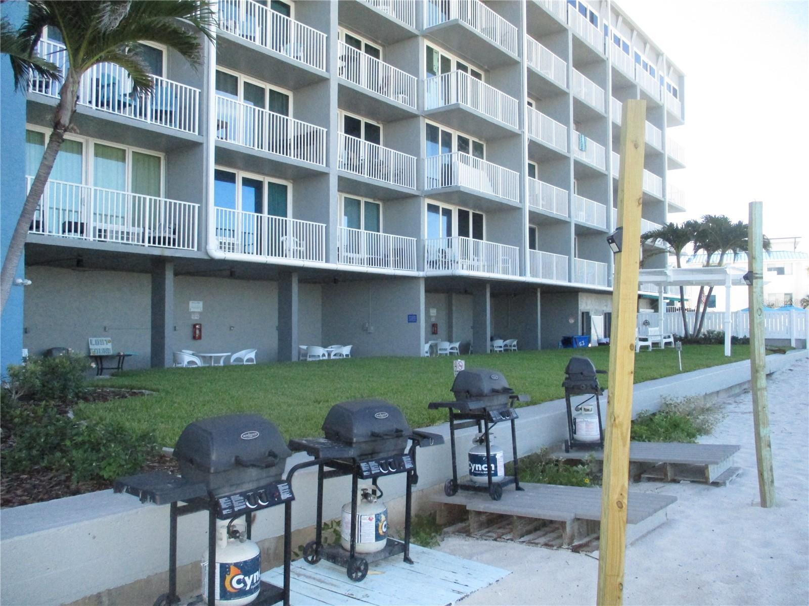 Beachside gas grills