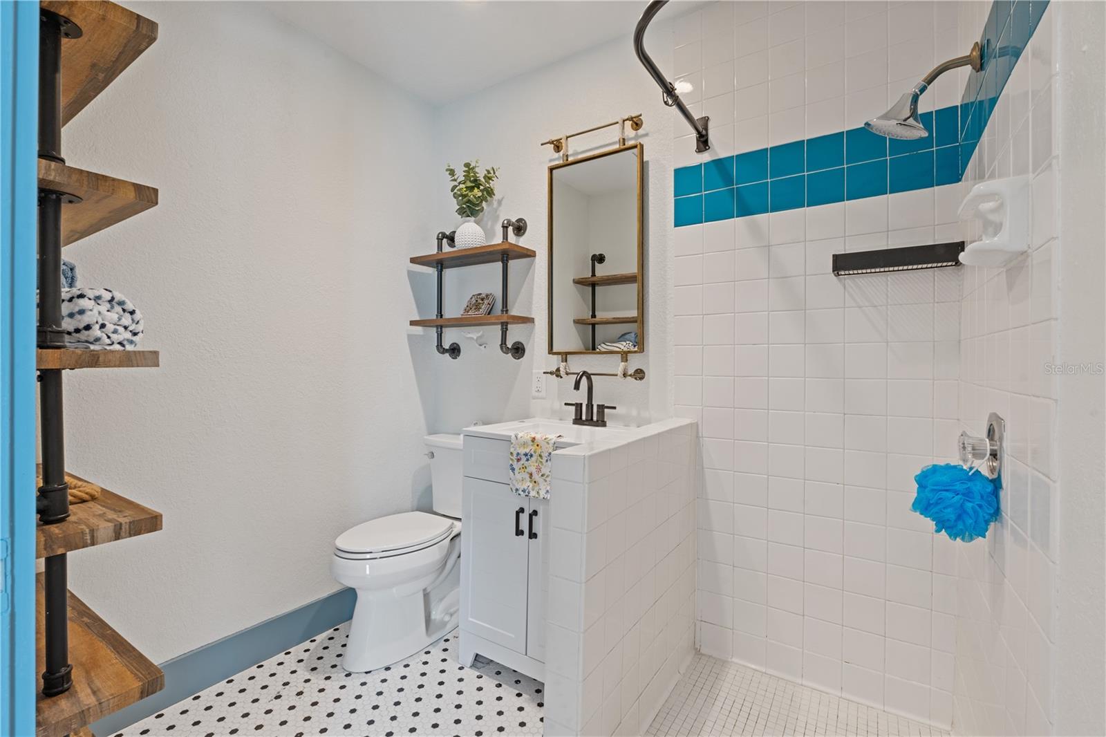 Guest House Full Bathroom with Shower