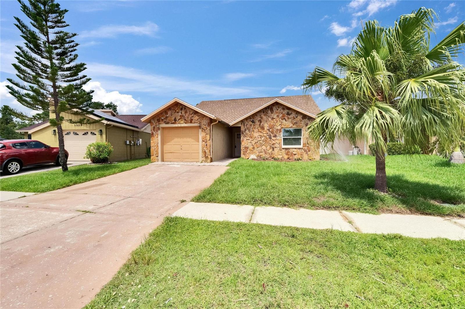 Front Exterior at 1331 Coolmont Dr, Brandon, FL MLS#TB8396351