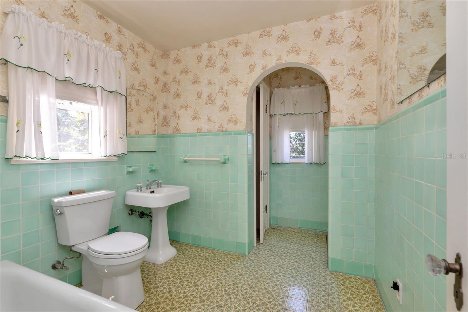 2nd Bathroom