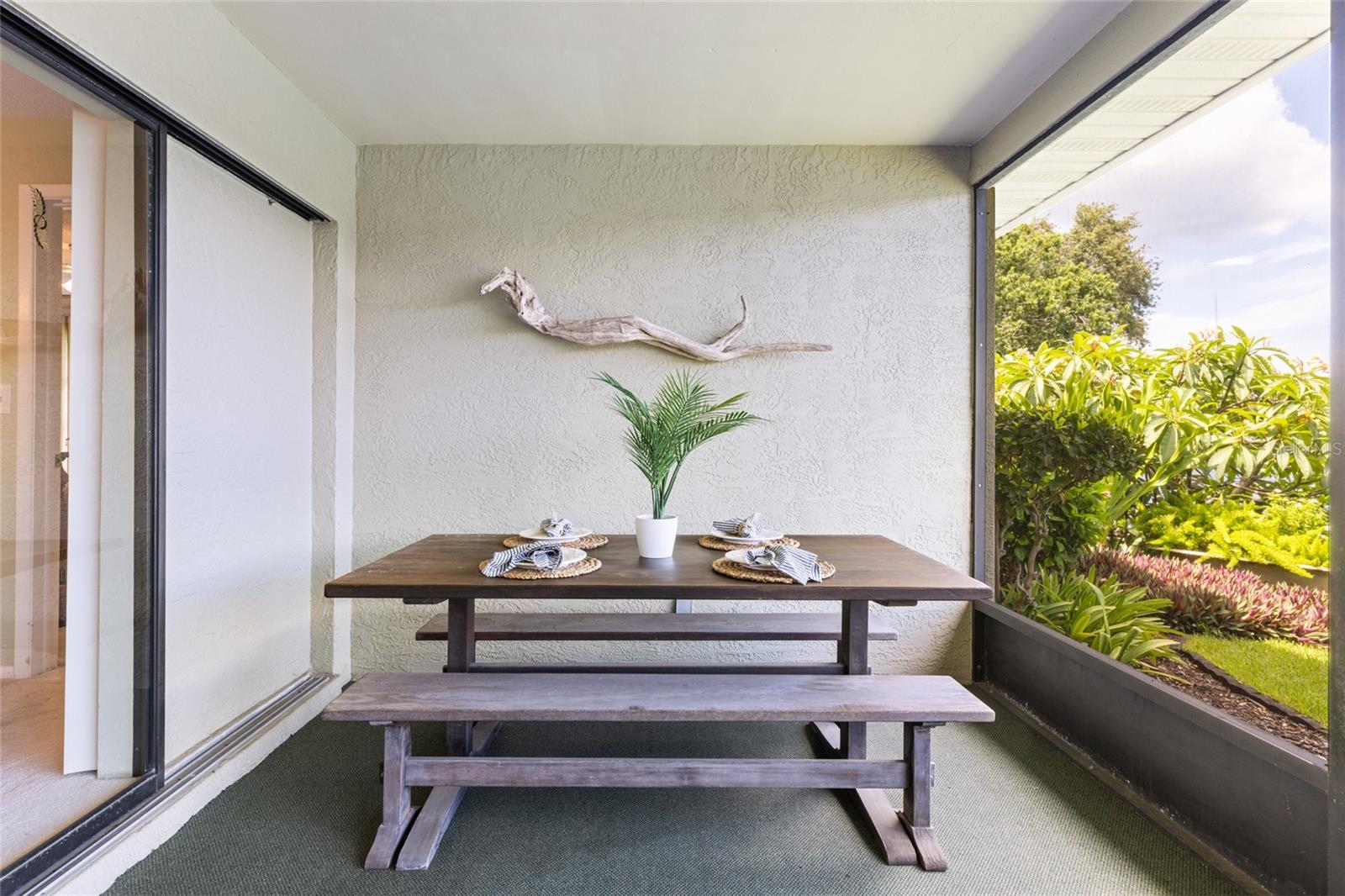 Screened in lanai