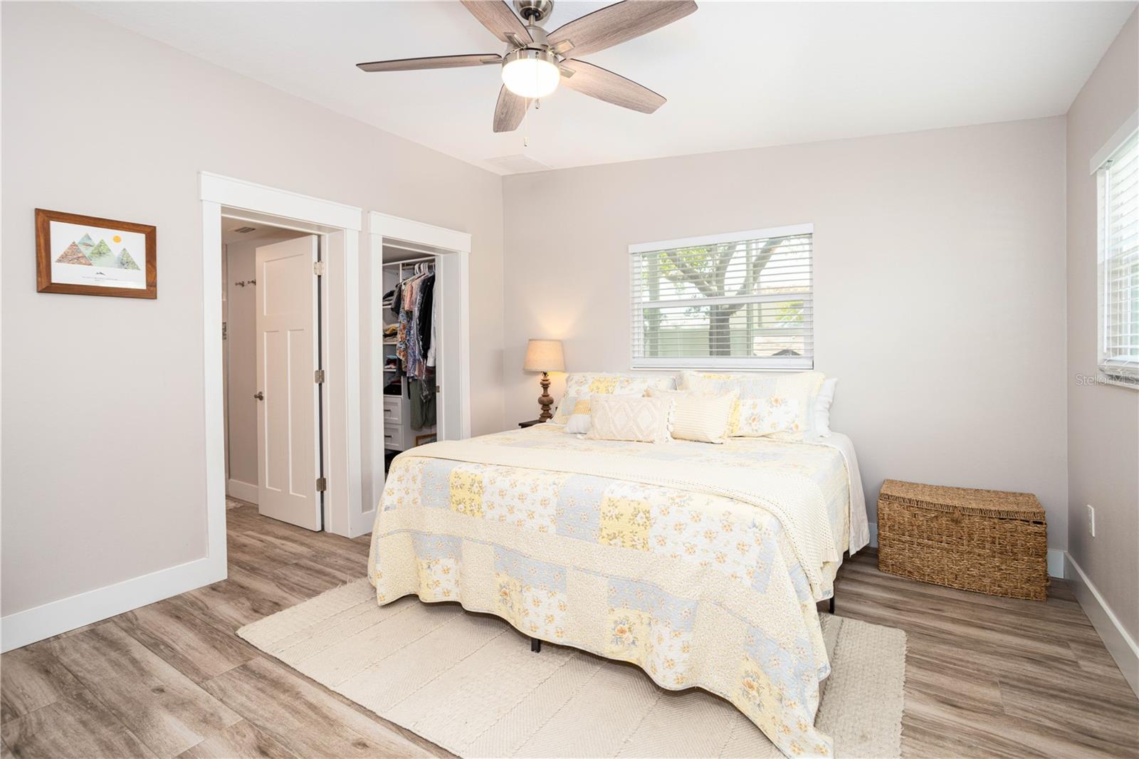 Walk In Closest and Ensuite Bathroom!