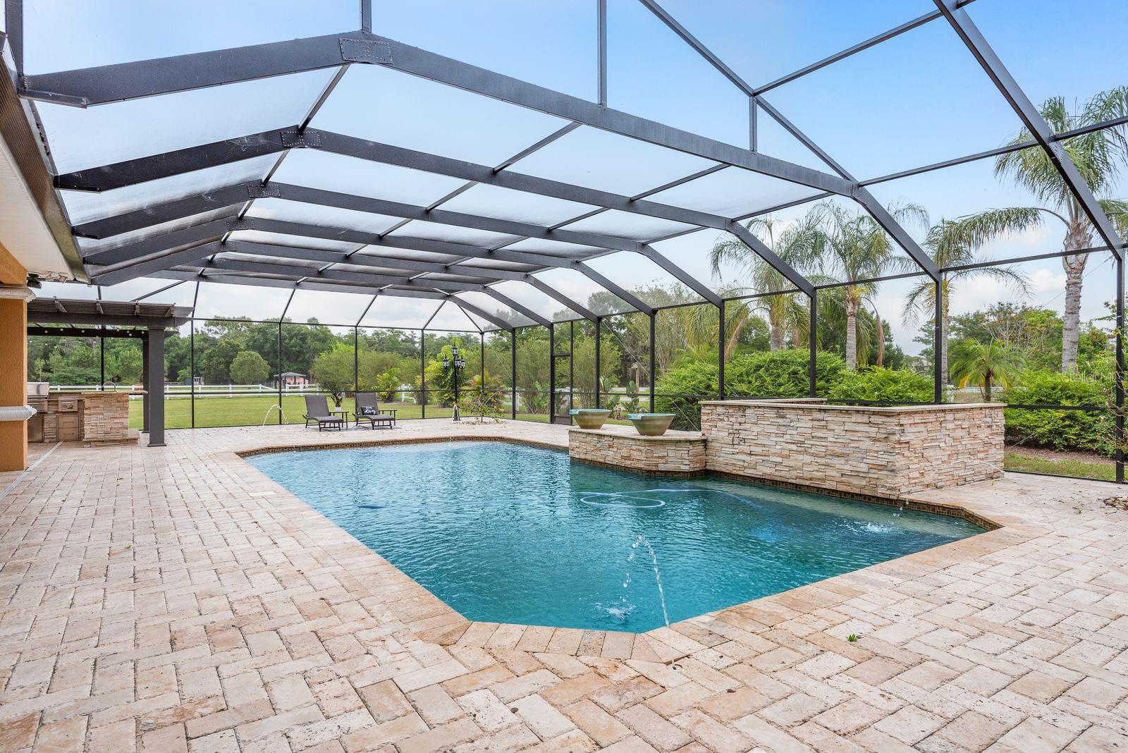 Pool/ Lanai