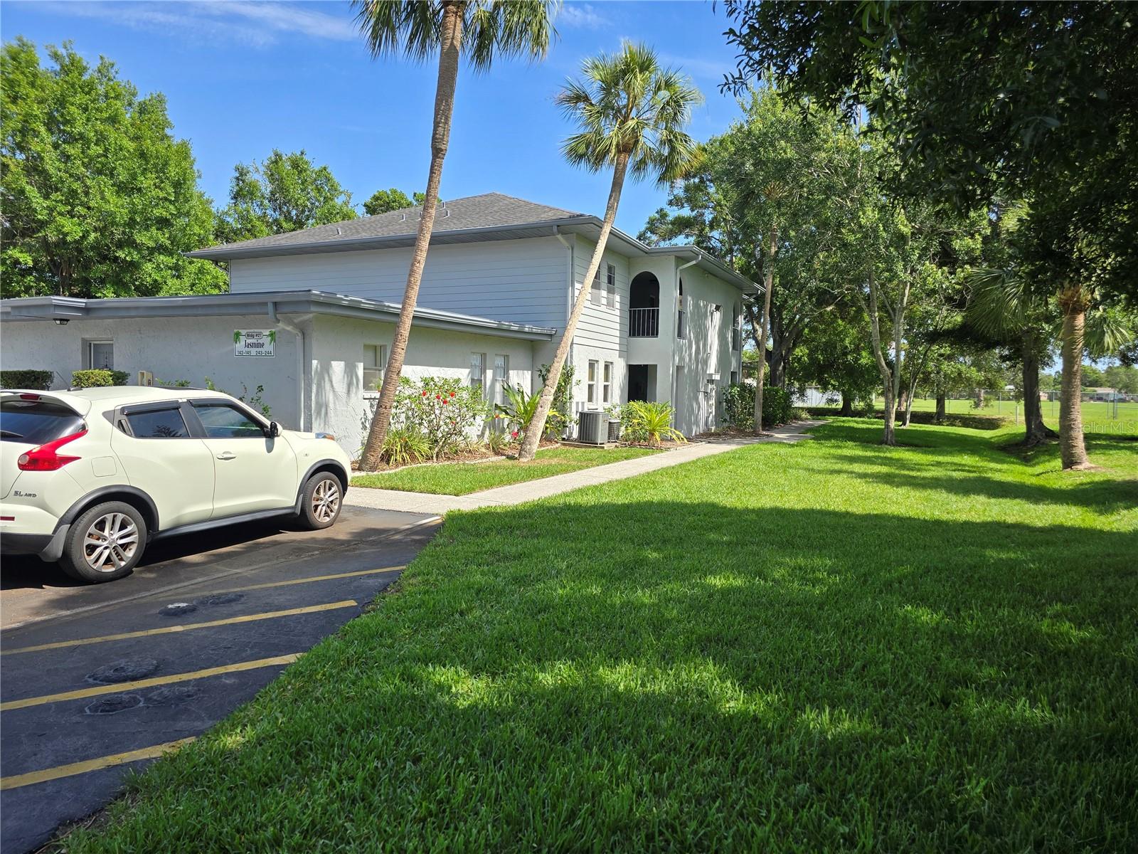 UNIT EXTERIOR