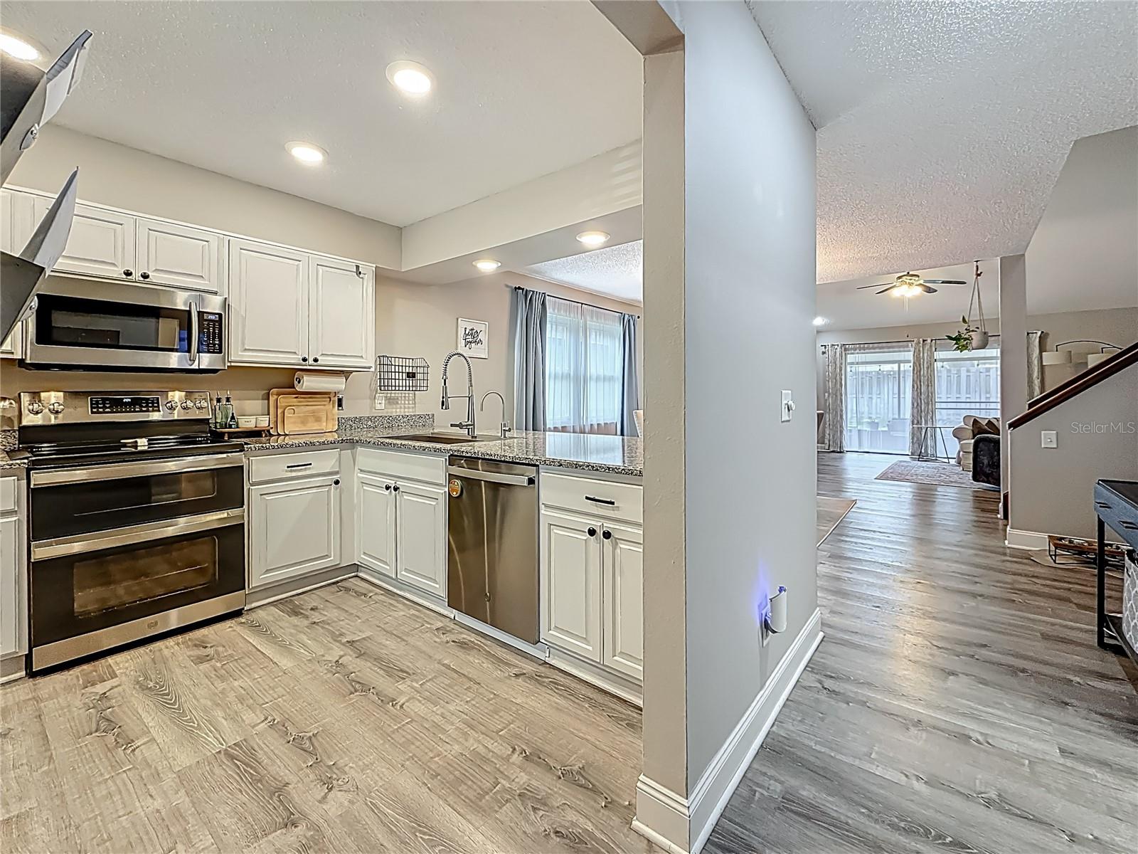 Kitchen - Dining Room - Lilvign Room