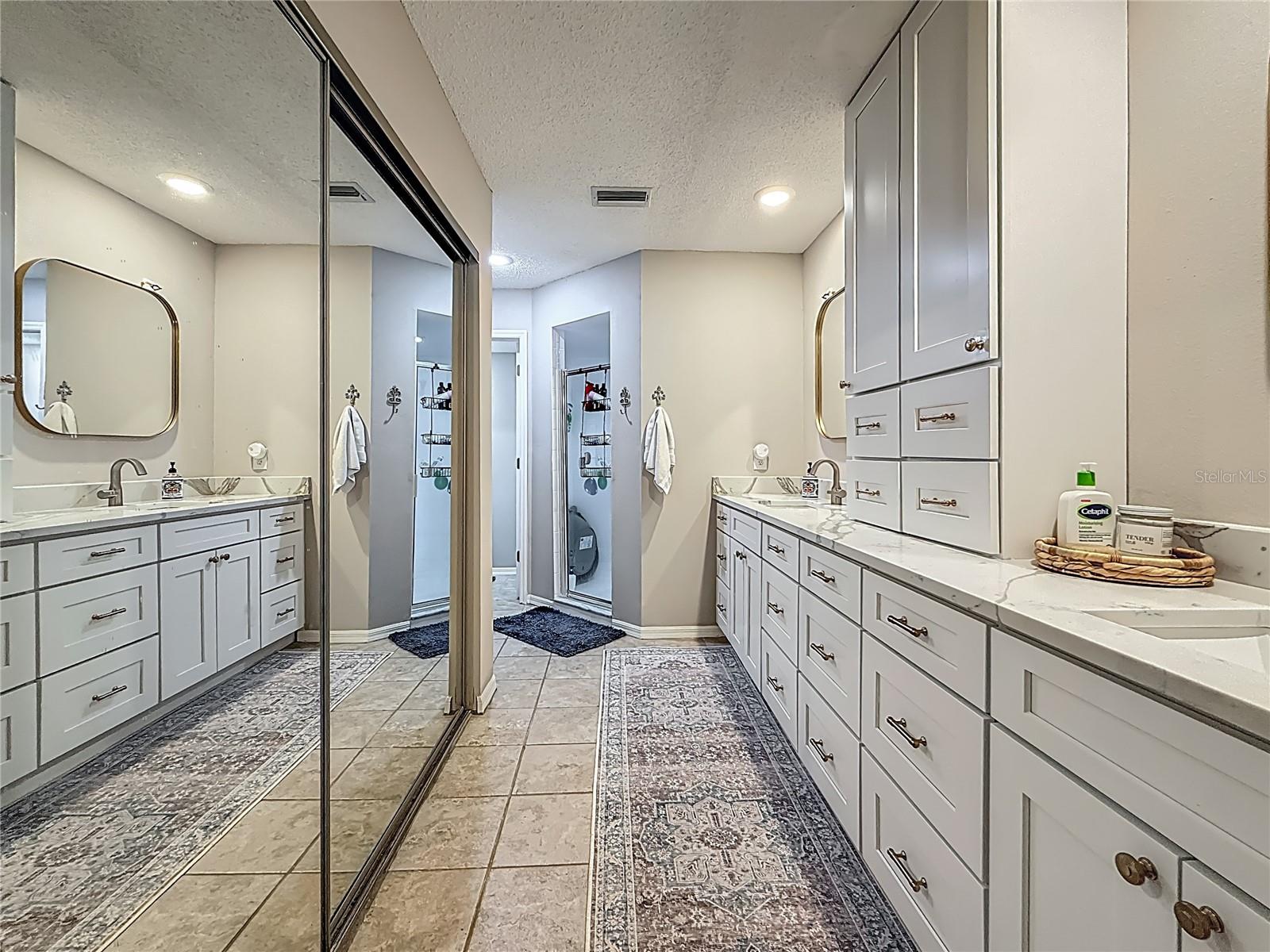 Primary En Suite