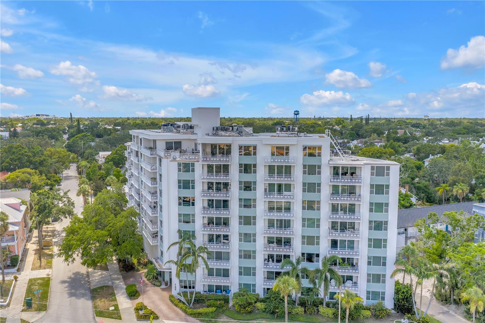 Panoramic views in every directions...from downtown to the historic Old Northeast residential area.