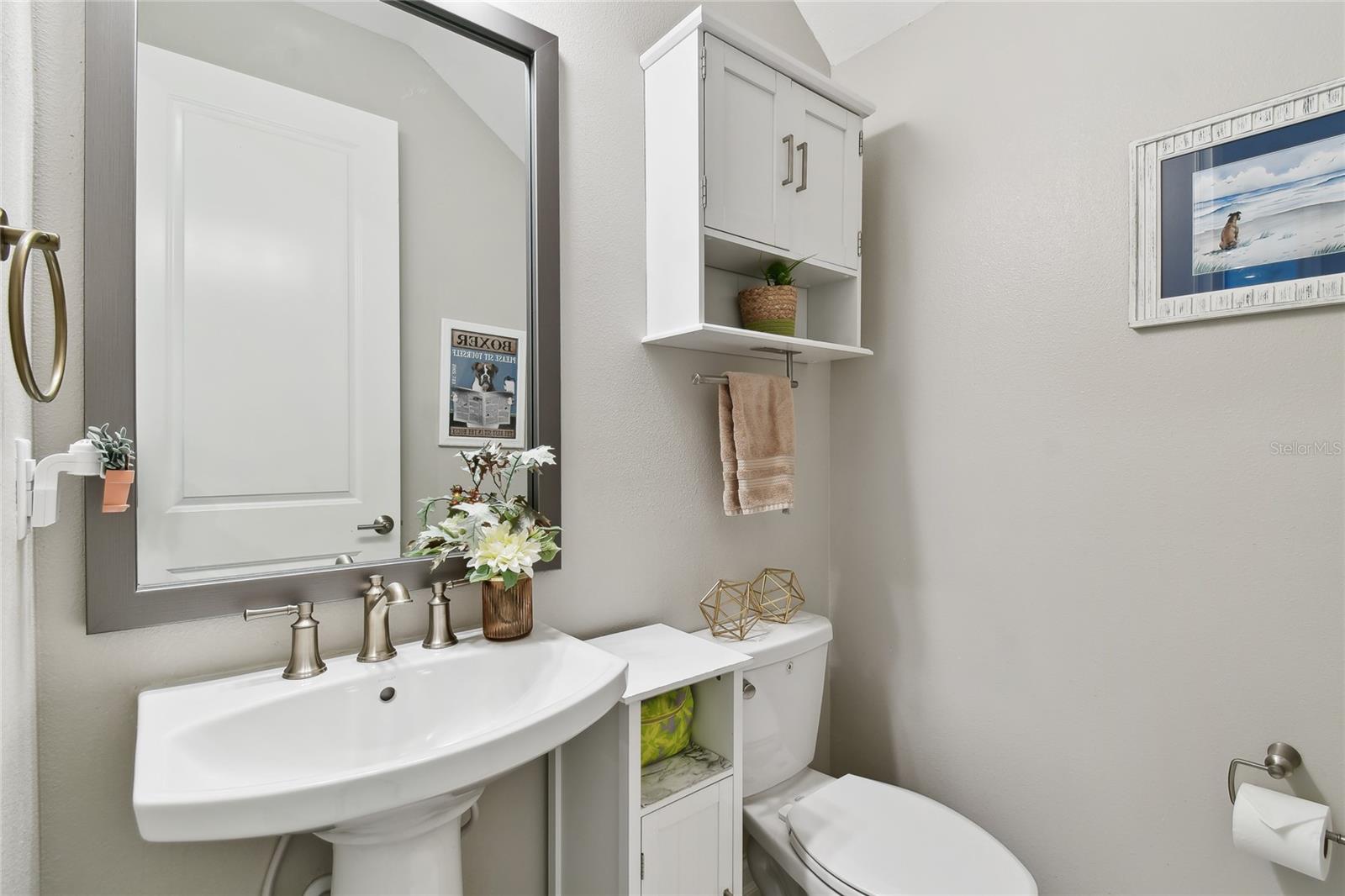 POWDER ROOM